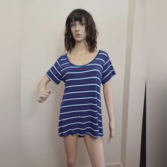 EUC LuLaRoe Red, White & Blue T Shirt Size M - Picture 1 of 5